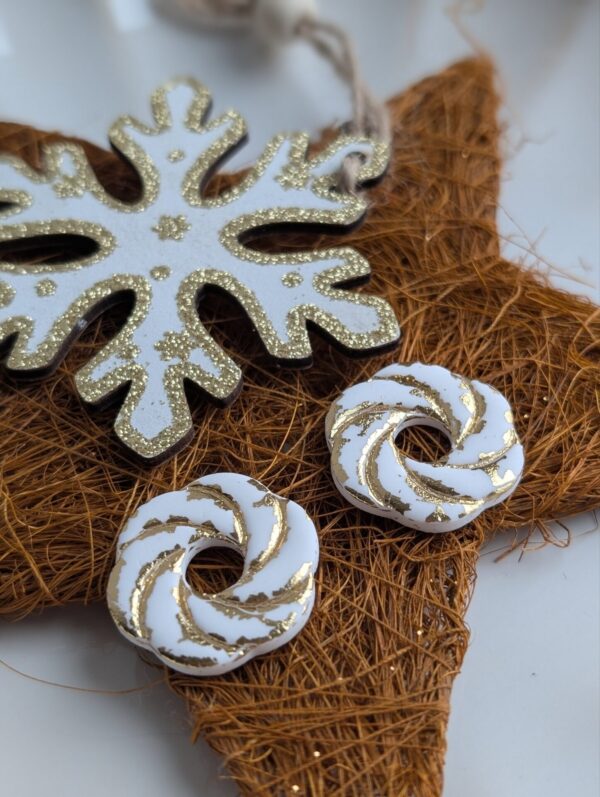 Pampille fleur blanche et or